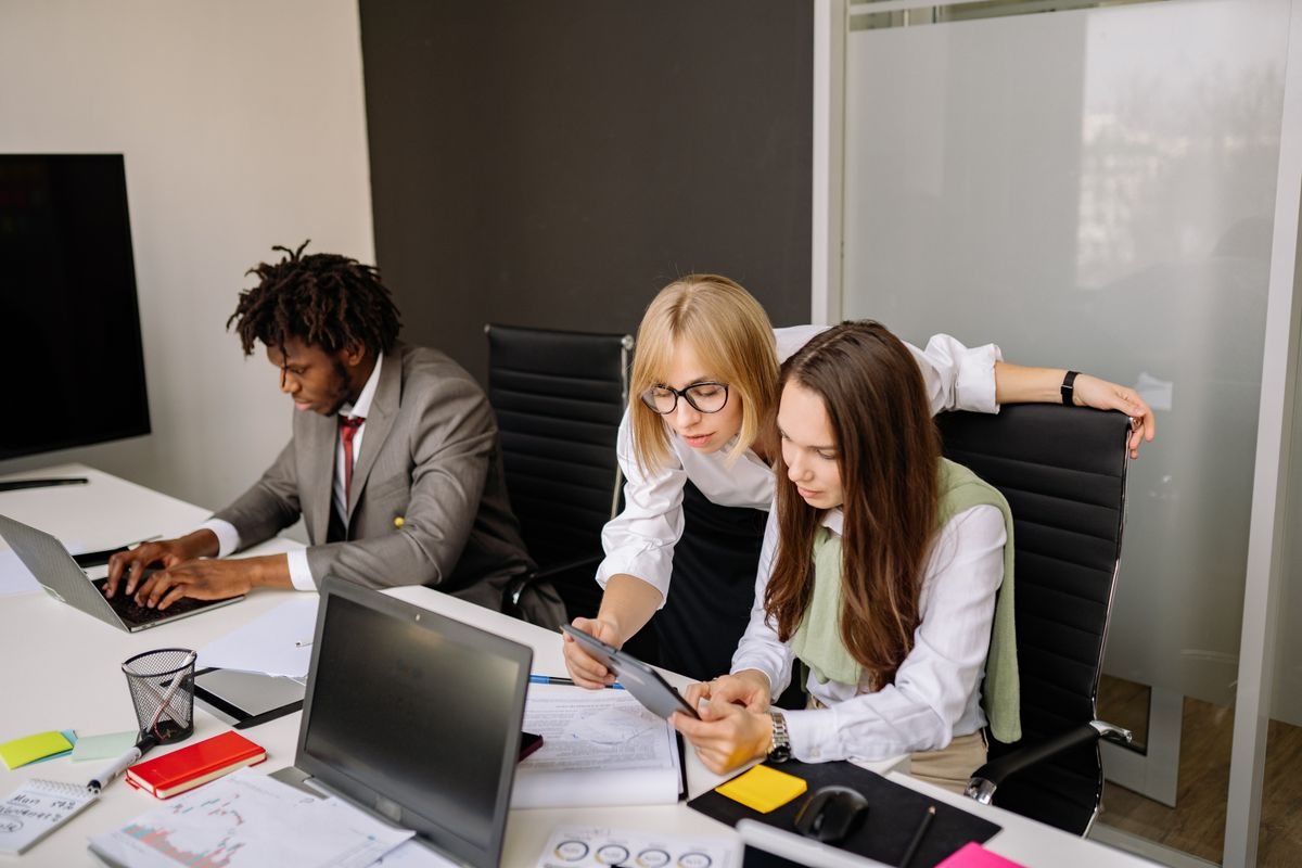 Colleagues working together